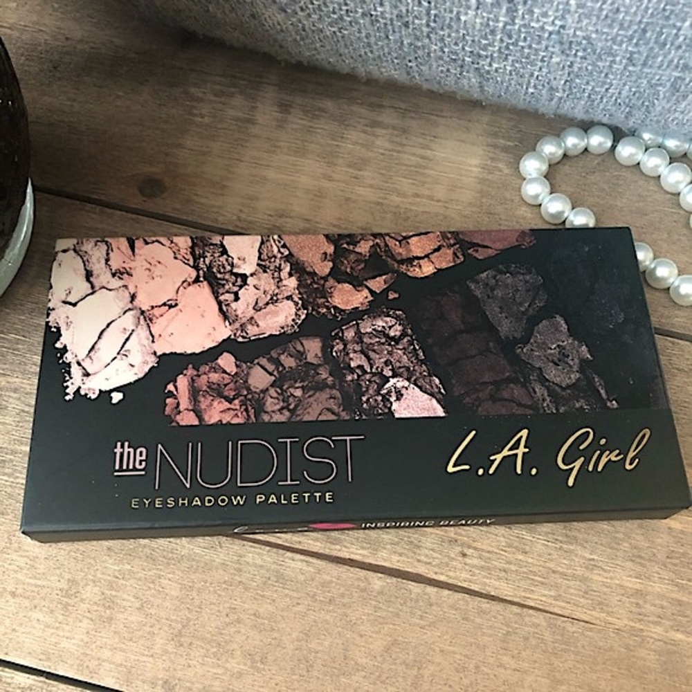 🄽 🄴 🅆 L.A. Girl The Nudist Eyeshadow Palette